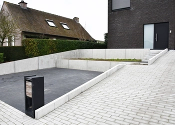 Villa Moen, Keerwanden parking